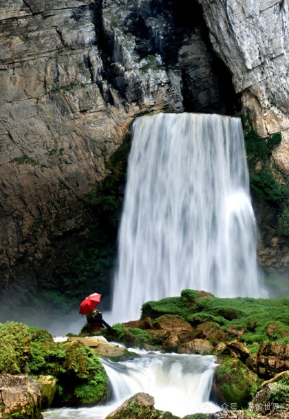 貴州紅楓湖是人工湖嗎_貴州紅楓湖旅游攻略_貴州紅楓湖什么時候景色最美